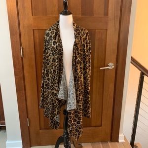 Light weight cardigan sweater